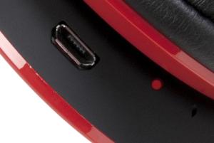 Defender - Brezžične stereo slušalke FreeMotion B703